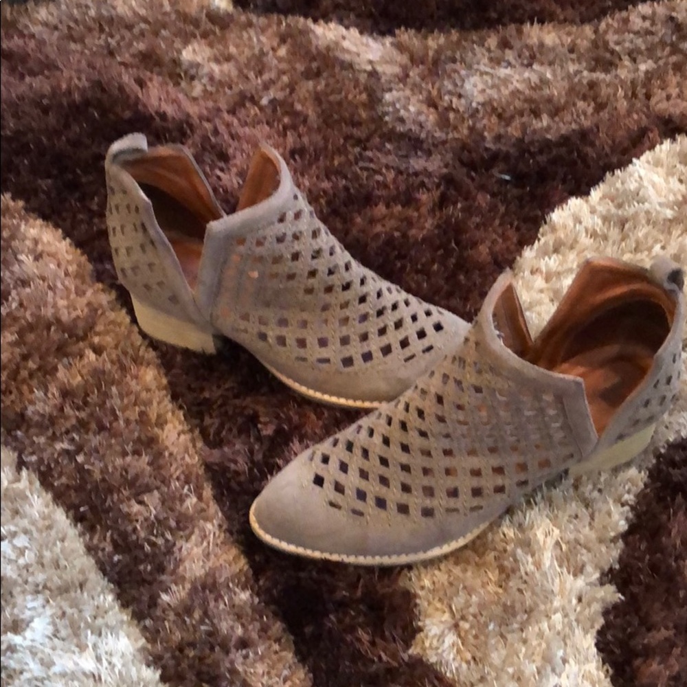 Jeffrey Campbell bootie